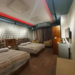 Oxford Hotel & Restaurant